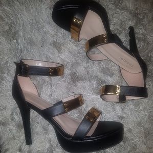 Torrid with gold plated straps size 13w.